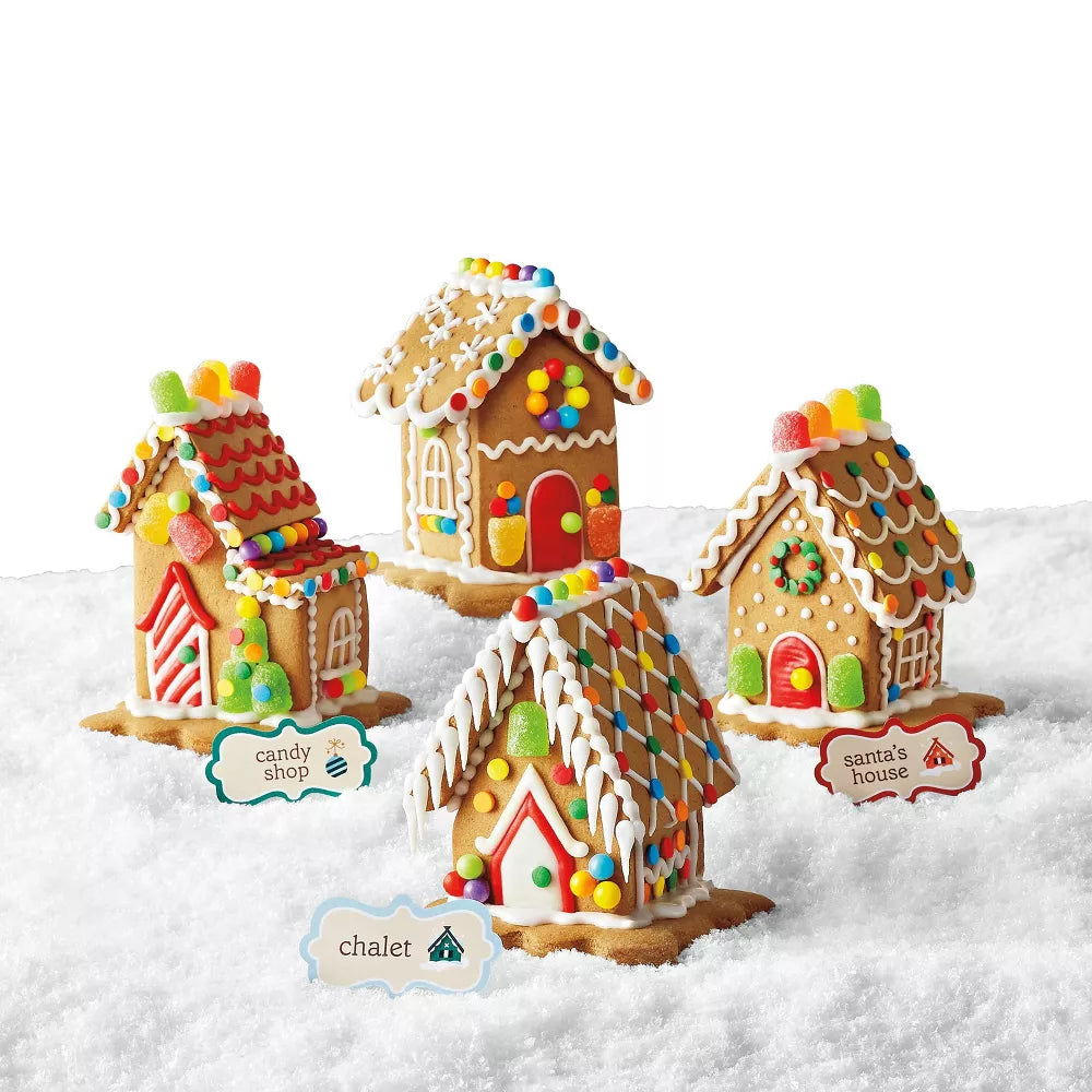 Favorite Day Mini Village Gingerbread Kit (Grande) 784g